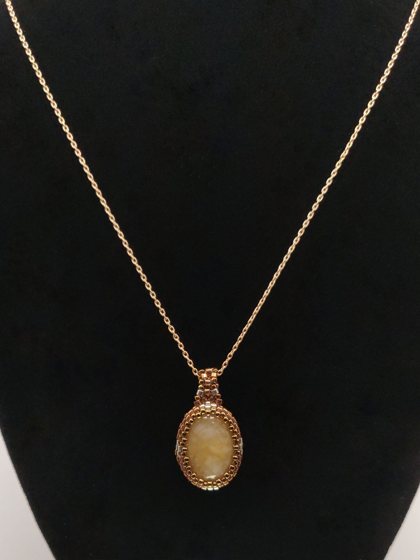 Handmade Gold Beaded Agate Pendant Necklace