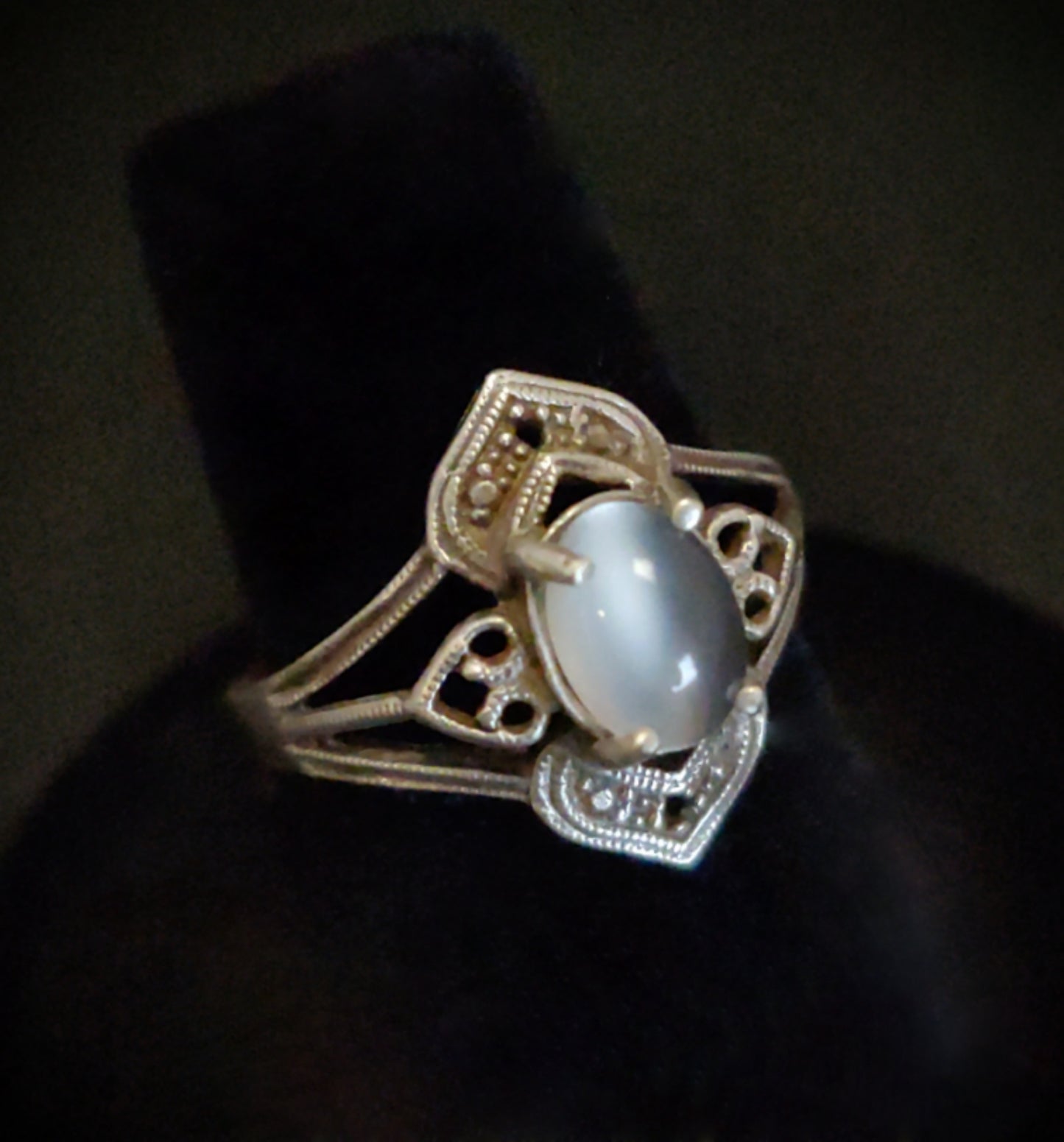 Vintage Sterling Silver Ring with Moonstone