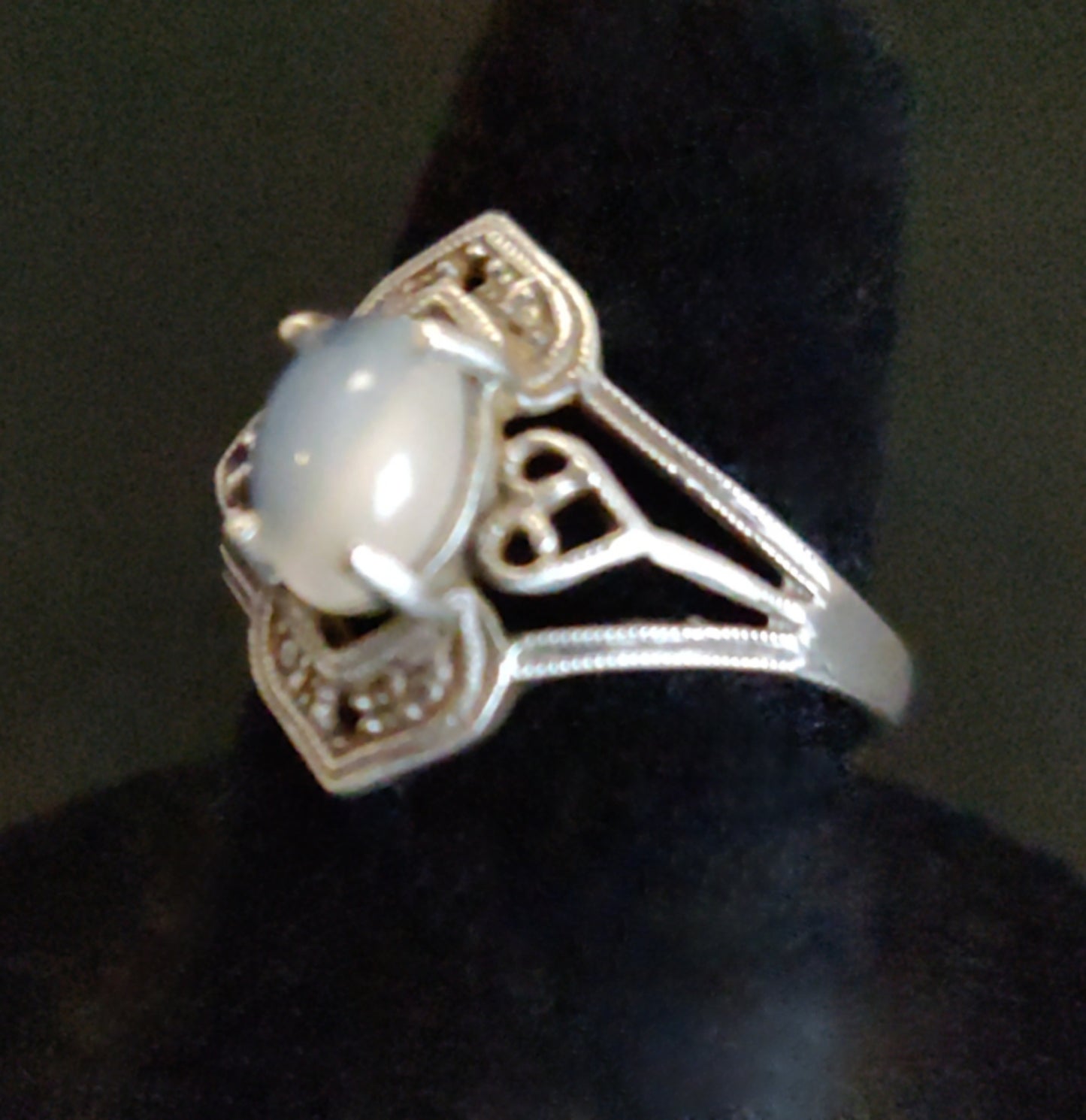 Vintage Sterling Silver Ring with Moonstone