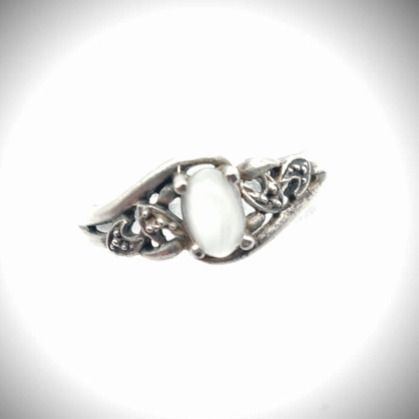 Antique Sterling Silver & Moonstone Ring