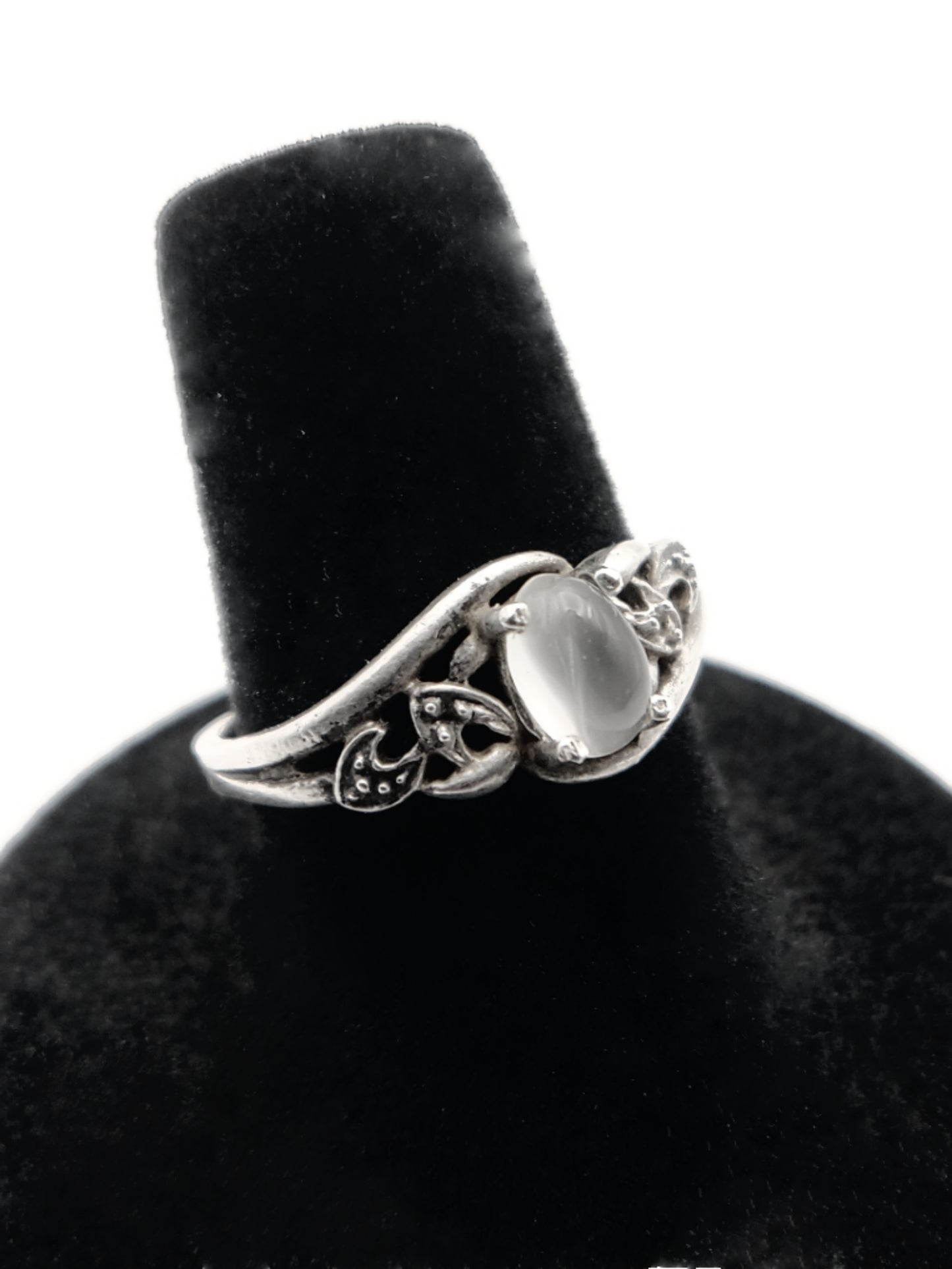 Antique Sterling Silver & Moonstone Ring