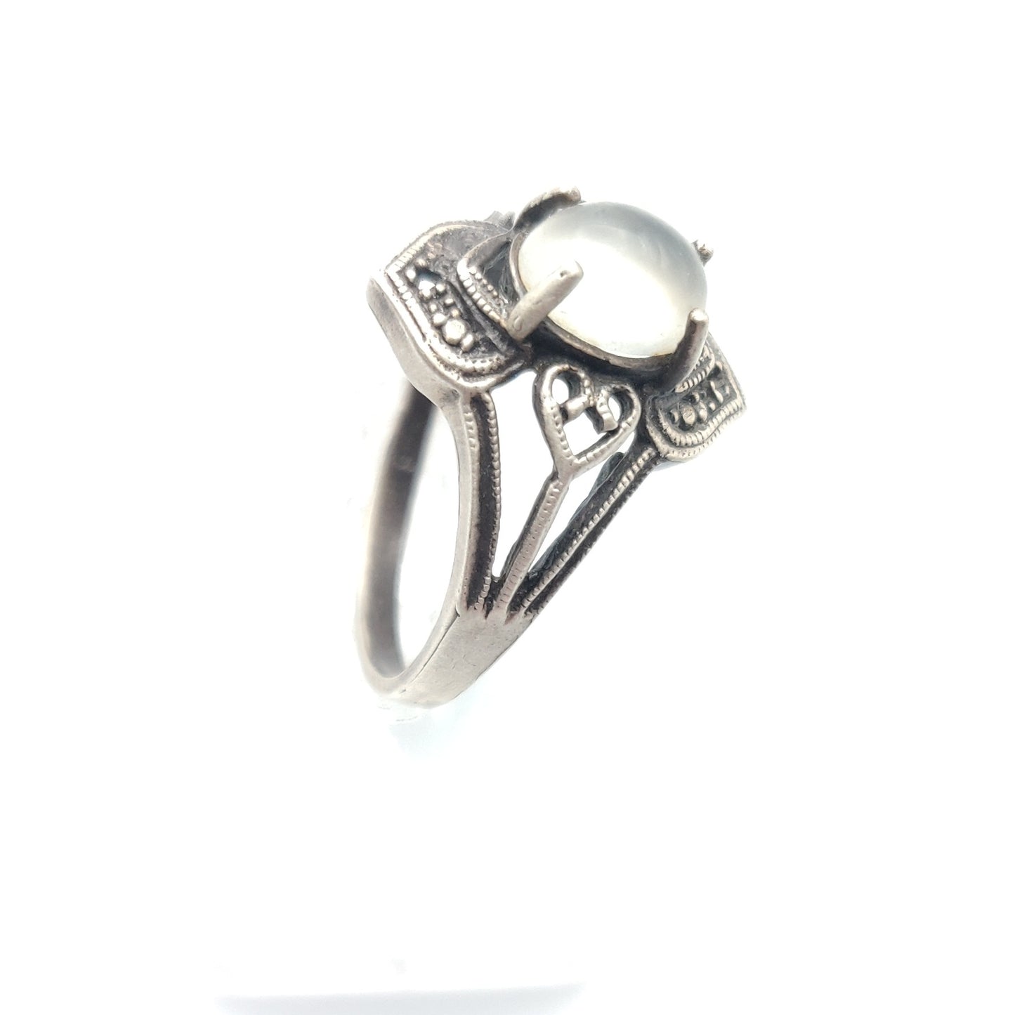 Vintage Sterling Silver Ring with Moonstone