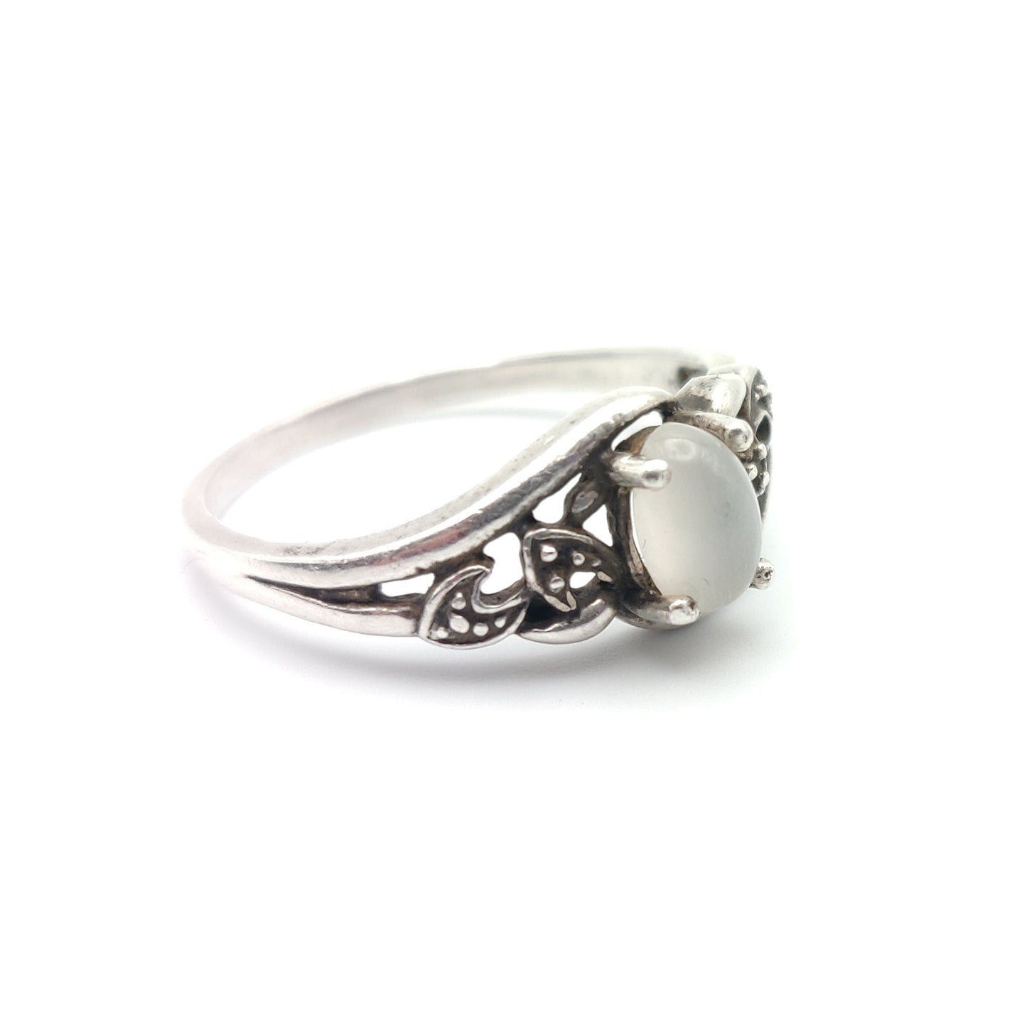 Antique Sterling Silver & Moonstone Ring